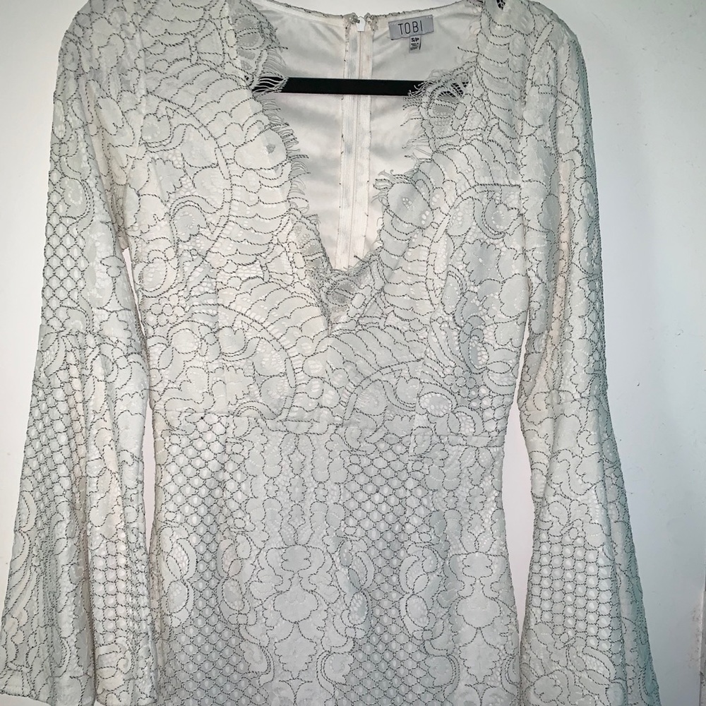 White Lace Bodycon Dress with Flared Sleeves